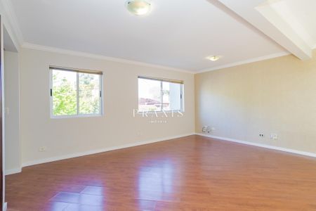 10_photo/94dce6a39b.f8a3a6863a72796d-ATLAS-c1255459-b5fd-4f3b-ab37-e1466acd738a.jpg de casa para alugar com 3 quartos, 188m² em Ahú, Curitiba