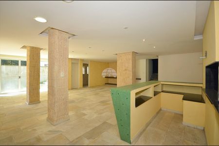 4_photo/94dce6a3c9.ce69423e473a3cca-ATLAS-165caf6a-3360-49bf-b995-806481d4e37d.jpg de casa à venda com 0 quarto, 613m² em Centro Cívico, Curitiba