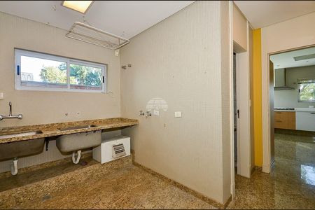 34_photo/94dce6a3c9.ce69423e473a3cca-ATLAS-4f45a16f-41f3-44fa-9192-952397fd8cc4.jpg de casa à venda com 0 quarto, 613m² em Centro Cívico, Curitiba