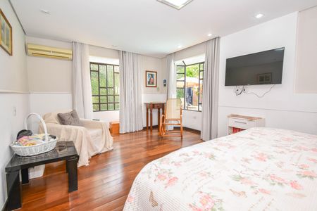 5_photo/94dce6a49d.3be18b52e244e7c2-ATLAS-265b0e93-a9da-4400-a9a7-3d1708e10dfc.jpg de casa à venda com 5 quartos, 380m² em Ahú, Curitiba