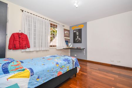 11_photo/94dce6a49d.3be18b52e244e7c2-ATLAS-d78b3a71-abdf-427d-9c3e-a6d1947167db.jpg de casa à venda com 5 quartos, 380m² em Ahú, Curitiba