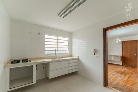 7_photo/94dce6a5b1.143559cf2cedd01d-ATLAS-e5787f84-30a2-42ad-ba96-2f6e98628c10.jpg de casa para alugar com 3 quartos, 220m² em Ahú, Curitiba