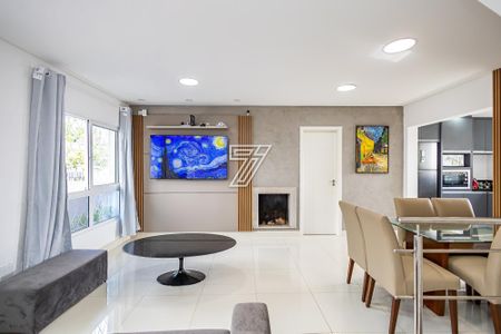 2_photo/94dce6a603.55820c9c97a2ddd8-ATLAS-08e2fefe-e29e-47e4-8178-2218bbb9672e.jpg de casa à venda com 3 quartos, 157m² em Bom Retiro, Curitiba