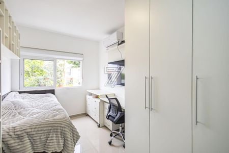 33_photo/94dce6a603.55820c9c97a2ddd8-ATLAS-eb4099e7-0b8f-4ebd-98a8-6ff3cb9f16e7.jpg de casa à venda com 3 quartos, 157m² em Bom Retiro, Curitiba