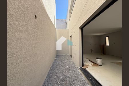 5_photo/94dce6a61f.f66ed5d703e44af7-ATLAS-3818cc7d-8d77-40ed-b2ae-c2e6afd018af.jpg de casa à venda com 0 quarto, m² em Bom Retiro, Curitiba