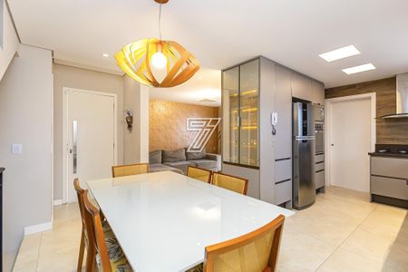 3_photo/94dce6a635.ffd7e66aaa235ae4-ATLAS-b44c6667-4e2e-471f-b7b5-eb507721bb0b.jpg de casa à venda com 3 quartos, 120m² em Bom Retiro, Curitiba