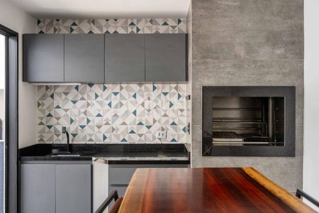 15_photo/94dce6a6ab.6e41f04a6e4e75db-ATLAS-00e2a917-0f43-421e-935e-7c88e9f5935f.jpg de casa à venda com 3 quartos, 238m² em Centro Cívico, Curitiba