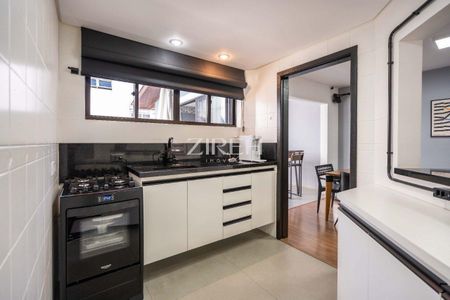 13_photo/94dce6a6ab.6e41f04a6e4e75db-ATLAS-cbde8051-21cf-4e2e-b8eb-1543d875e47f.jpg de casa à venda com 3 quartos, 238m² em Centro Cívico, Curitiba