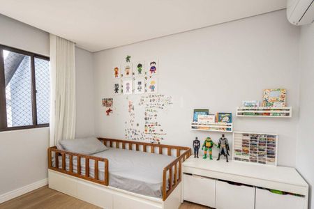 21_photo/94dce6a6ab.6e41f04a6e4e75db-ATLAS-db836404-d3a1-4975-a17f-7d75583788d6.jpg de casa à venda com 3 quartos, 238m² em Centro Cívico, Curitiba