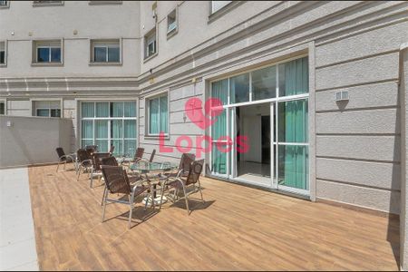 3_photo/94dce6a6c5.80a7f3f1b00bd23a-ATLAS-8f911f7d-163f-4f3a-9161-47ef1fd4e32f.jpg de apartamento à venda com 2 quartos, 135m² em Centro Cívico, Curitiba