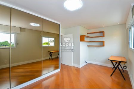 5_photo/94dce6a6c5.87f5ffcd5388730c-ATLAS-0bb7a722-3760-4e93-bacc-a8a9e81be060.jpg de apartamento à venda com 2 quartos, 135m² em Centro Cívico, Curitiba