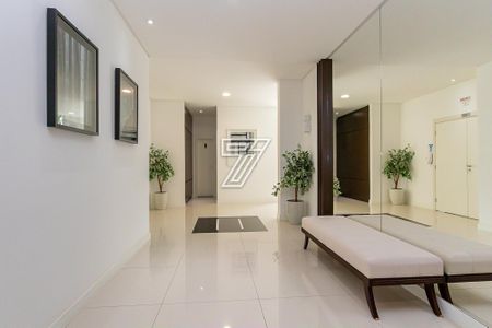 3_photo/94dce6a6c5.c1b8018bc4a6d24e-ATLAS-038bec15-82aa-40db-bc9f-8e8768009820.jpg de apartamento à venda com 3 quartos, 104m² em Centro Cívico, Curitiba