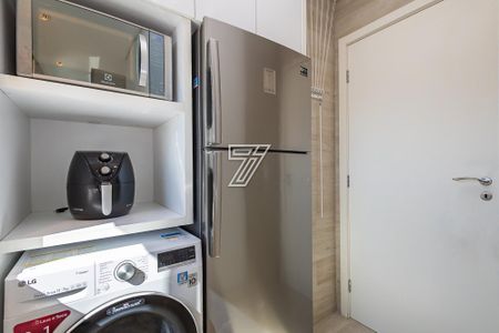 2_photo/94dce6a6c5.c1b8018bc4a6d24e-ATLAS-f577acd1-8cbd-4bbf-8799-7cf7b3d19beb.jpg de apartamento à venda com 3 quartos, 104m² em Centro Cívico, Curitiba