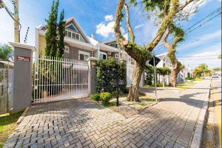 4_photo/94dce6a6c9.4f48e483d4bcdc3b-ATLAS-0f66e9a4-87cf-466b-8d63-991a5aafd8f1.jpg de casa à venda com 4 quartos, 160m² em Ahú, Curitiba