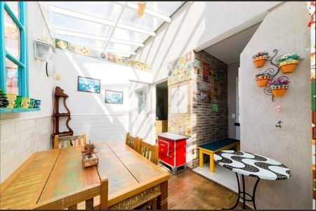 18_photo/94dce6a6c9.4f48e483d4bcdc3b-ATLAS-13bdfae5-a8b4-4551-bddd-761e81e57045.jpg de casa à venda com 4 quartos, 160m² em Ahú, Curitiba