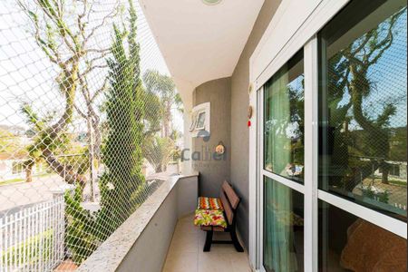 9_photo/94dce6a6c9.4f48e483d4bcdc3b-ATLAS-1a197310-bb17-4502-931d-576f89edcd11.jpg de casa à venda com 4 quartos, 160m² em Ahú, Curitiba