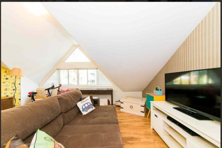 26_photo/94dce6a6c9.4f48e483d4bcdc3b-ATLAS-565e421c-2221-4cd1-a9ef-ecd777d626a2.jpg de casa à venda com 4 quartos, 160m² em Ahú, Curitiba