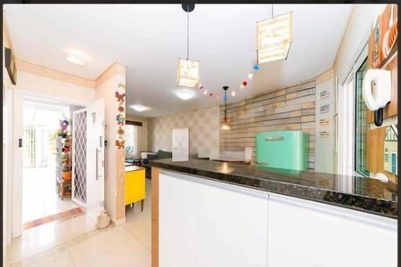 14_photo/94dce6a6c9.4f48e483d4bcdc3b-ATLAS-5b2a3e53-1f3f-4039-af02-eb6d845c0637.jpg de casa à venda com 4 quartos, 160m² em Ahú, Curitiba