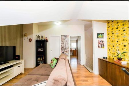 6_photo/94dce6a6c9.4f48e483d4bcdc3b-ATLAS-6aa1f635-8c47-4eef-bdd1-8da5c24462c4.jpg de casa à venda com 4 quartos, 160m² em Ahú, Curitiba