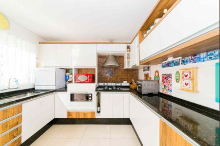 13_photo/94dce6a6cf.18d35e9b3b089d06-ATLAS-a4e7d1e4-060f-4131-99f9-9594de2d5887.jpg de casa à venda com 4 quartos, 153m² em Ahú, Curitiba