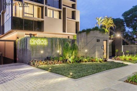 4_photo/94dce6a6d5.3e0bfb45622443e3-ATLAS-82be61e7-5ae7-47fc-9bb4-7e82513e1b08.jpg de apartamento à venda com 4 quartos, 328m² em Centro Cívico, Curitiba