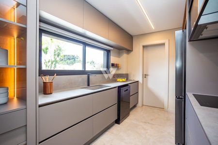 48_photo/94dce6a6d5.9e9bd3517df14438-ATLAS-fae0baa2-d3ea-4cb0-a9fd-21f8aada73b9.jpg de apartamento à venda com 3 quartos, 161m² em Centro Cívico, Curitiba