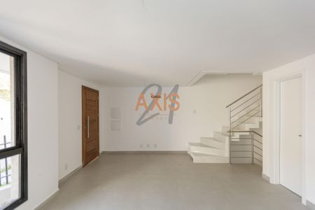 5_photo/94dce6a7d5.2c445d7a253e7411-ATLAS-bf9dcad6-db71-46cf-b38c-daf9c80b2af9.jpg de casa à venda com 3 quartos, 164m² em Bom Retiro, Curitiba