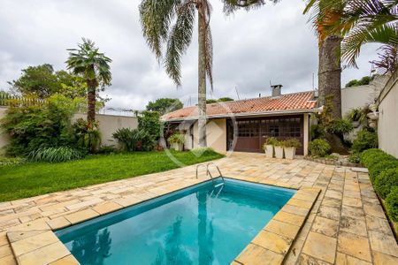 1_photo/94dce6a9b3.3aed5bbd04158097-ATLAS-046cb7b8-b4d4-40e1-a4f4-7b02aa036d10.jpg de casa à venda com 4 quartos, 330m² em Bom Retiro, Curitiba