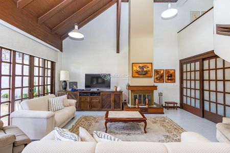 11_photo/94dce6a9b3.3aed5bbd04158097-ATLAS-5f6ae467-2bd1-458d-9475-8204f2d9b815.jpg de casa à venda com 4 quartos, 330m² em Bom Retiro, Curitiba