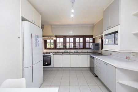 8_photo/94dce6a9b3.3aed5bbd04158097-ATLAS-ed7d8b88-e696-442d-864b-06c5be2e84a6.jpg de casa à venda com 4 quartos, 330m² em Bom Retiro, Curitiba