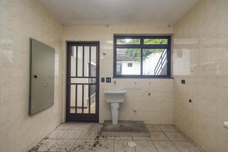 7_photo/94dce6a9b9.3e6957092a4c223d-ATLAS-24008077-3721-40ba-b6cb-ee0ed919ccf7.jpg de casa para alugar com 5 quartos, 465m² em Bom Retiro, Curitiba