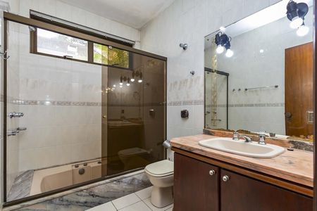 23_photo/94dce6a9b9.3e6957092a4c223d-ATLAS-b2e72b2b-b7db-4531-ba07-4b8b72a46f29.jpg de casa para alugar com 5 quartos, 465m² em Bom Retiro, Curitiba