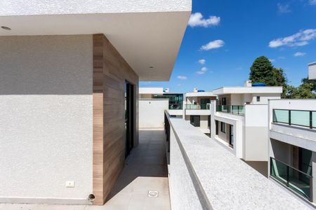 3_photo/94dce6ab09.b9c389f75fa08cc3-ATLAS-1db203c1-d63f-4a6d-b72b-816b86cd290e.jpg de casa à venda com 3 quartos, 165m² em Bom Retiro, Curitiba