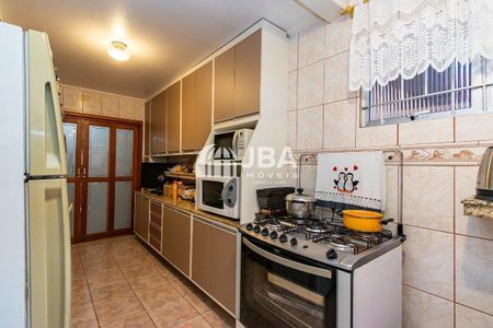 2_photo/94dce6ab4b.115f481bcac1538b-ATLAS-ae234a00-d6d4-4eef-8574-7aa78dad8eb0.jpg de casa à venda com 3 quartos, 210m² em Mercês, Curitiba