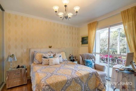 10_photo/94dce6ab53.2d3ac289e0c8b5b7-ATLAS-6ce3e250-225d-4a9e-a840-a7e1366dc9e0.jpg de casa à venda com 4 quartos, 130m² em Bom Retiro, Curitiba