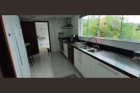 5_photo/94dce6ac57.fdb5285bbec34d2f-ATLAS-1ee2bb1e-5925-450a-8879-5bb1f676ac3a.jpg de casa à venda com 4 quartos, 300m² em Mercês, Curitiba