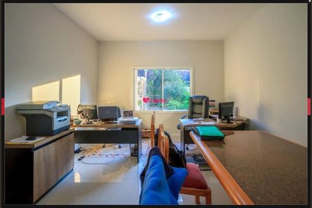 46_photo/94dce6ac9d.3ee5ed07a73c3bf1-ATLAS-c95a7d4d-ed1b-4d72-b1cc-0137e71f8e19.jpg de casa à venda com 6 quartos, 321m² em Bom Retiro, Curitiba