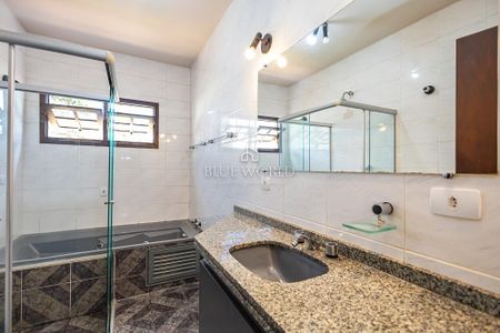 8_photo/94dce6ad5f.9c5959cca0926d06-ATLAS-34dc7a2d-4d4c-4984-aa15-f79e4e4bd2aa.jpg de casa à venda com 5 quartos, 440m² em Bom Retiro, Curitiba