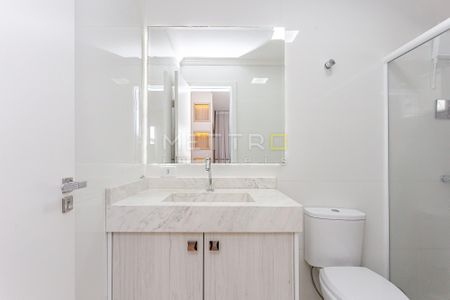48_photo/94dce6ae0f.79878f91a8b78004-ATLAS-92c83fb5-1583-43a0-b1a7-ffd8a52552ef.jpg de casa à venda com 3 quartos, 248m² em Ahú, Curitiba