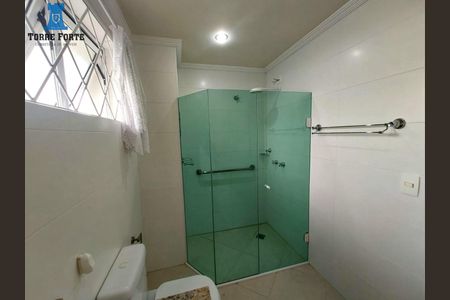 7_photo/94dce6ae2d.ee31d1fd9df23408-ATLAS-2575b402-67bd-4b42-a3ca-294074e8683a.jpg de casa à venda com 3 quartos, 251m² em Bom Retiro, Curitiba