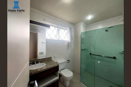 19_photo/94dce6ae2d.ee31d1fd9df23408-ATLAS-463aaa34-3dea-41e9-ab63-da231baac1d2.jpg de casa à venda com 3 quartos, 251m² em Bom Retiro, Curitiba