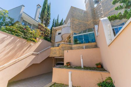 21_photo/94dce6ae35.691192a8e57f274d-ATLAS-a36a2ab9-6e8a-40a5-b2ab-a33eee396d7c.jpg de casa à venda com 5 quartos, 310m² em Ahú, Curitiba