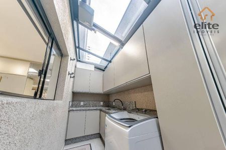 10_photo/94dce6ae77.2f15d505e37c7ac5-ATLAS-1799579f-eac4-44ea-8688-1b733c31c2de.jpg de casa à venda com 3 quartos, 200m² em Bom Retiro, Curitiba