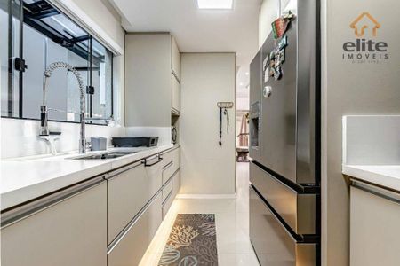 37_photo/94dce6ae77.2f15d505e37c7ac5-ATLAS-30dfd51e-7788-441d-8ac1-5c5efb3d422c.jpg de casa à venda com 3 quartos, 200m² em Bom Retiro, Curitiba