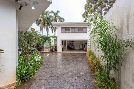 2_photo/94dce6af1b.b4b4ea4450a4f201-ATLAS-057e3f4d-9174-406f-a89b-d30ccf07e5ec.jpg de casa à venda com 4 quartos, 300m² em São Francisco, Curitiba