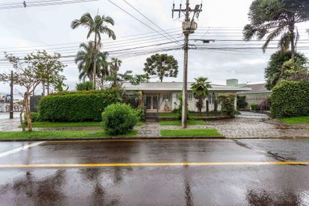 6_photo/94dce6af1b.b4b4ea4450a4f201-ATLAS-1704e70b-b26a-4155-a0d5-2b90f83271cc.jpg de casa à venda com 4 quartos, 300m² em São Francisco, Curitiba