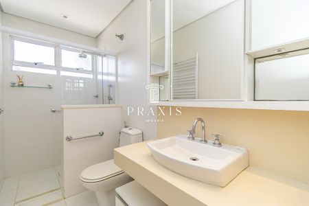 28_photo/94dce6af1b.b4b4ea4450a4f201-ATLAS-404b0d87-164e-49be-ba78-db7bd395b90e.jpg de casa à venda com 4 quartos, 300m² em São Francisco, Curitiba