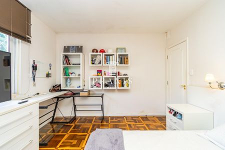 27_photo/94dce6af1b.b4b4ea4450a4f201-ATLAS-57803876-fa00-45fc-970f-0d38dfa8294d.jpg de casa à venda com 4 quartos, 300m² em São Francisco, Curitiba