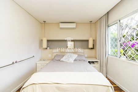 21_photo/94dce6af1b.b4b4ea4450a4f201-ATLAS-63ec298d-58af-4cd3-bfcb-9cec5f41d23b.jpg de casa à venda com 4 quartos, 300m² em São Francisco, Curitiba