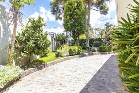 46_photo/94dce6af1b.b4b4ea4450a4f201-ATLAS-6834025e-4e44-46a9-a59c-52447dfcfbc9.jpg de casa à venda com 4 quartos, 300m² em São Francisco, Curitiba